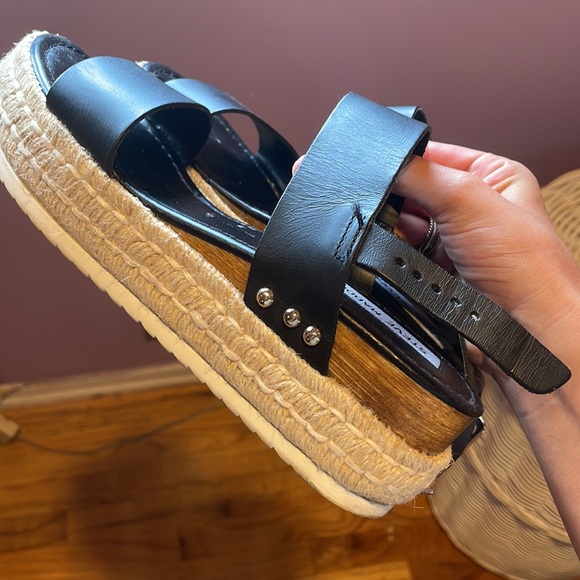 Steve Madden Catia Black Leather Platform Sandal - Picture 3 of 3